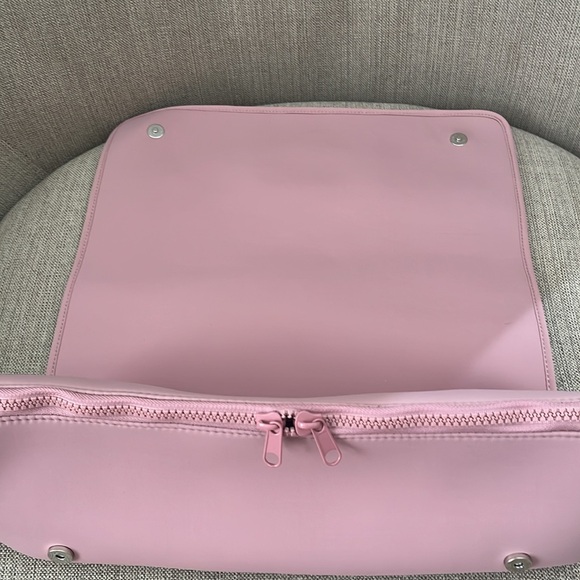 Barefoot Caribou bag travel cosmetic - Picture 6 of 9